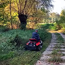 Koszenie gęstych zarośli i krzaków